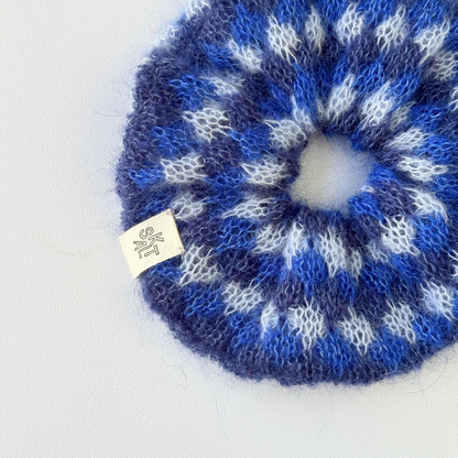 SUMMER SCRUNCHIE