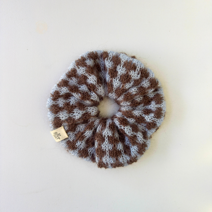 SUMMER SCRUNCHIE