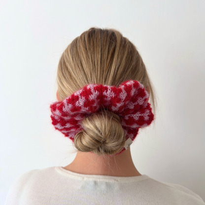 SUMMER SCRUNCHIE