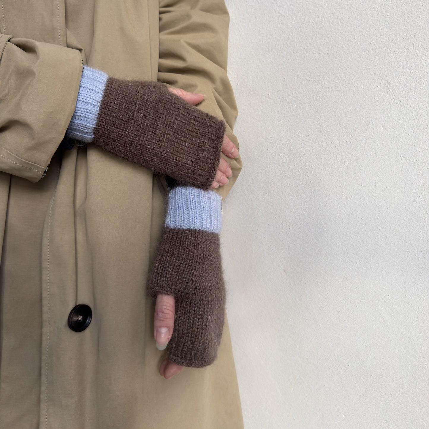 FINGERLESS GLOVES