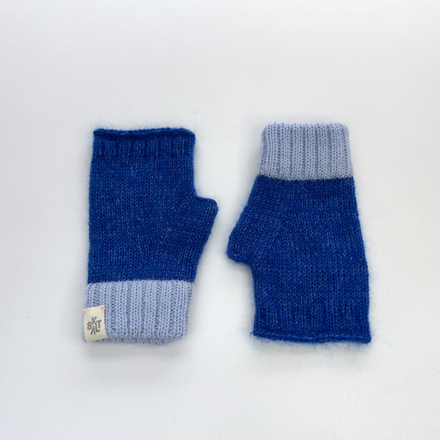 FINGERLESS GLOVES