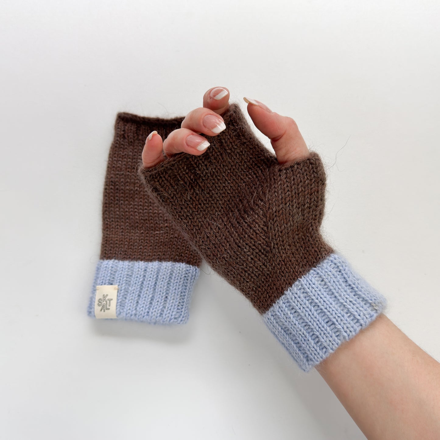 FINGERLESS GLOVES