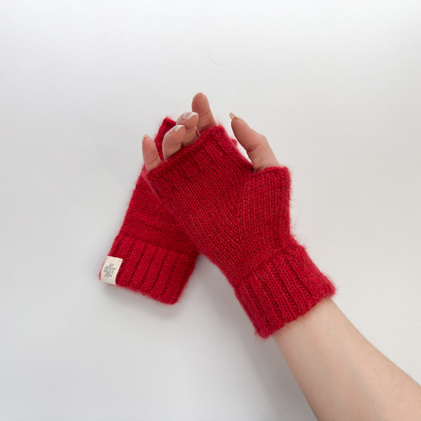 FINGERLESS GLOVES